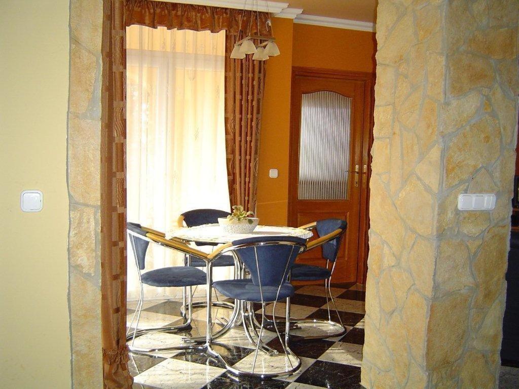 Janus Apartman Шарвар Экстерьер фото